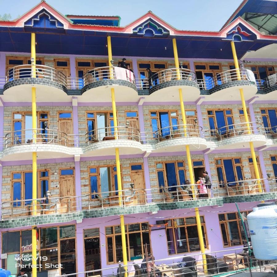 Hotel 19 Tosh Екстер'єр фото