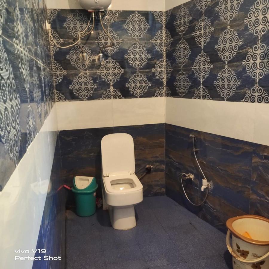 Hotel 19 Tosh Екстер'єр фото
